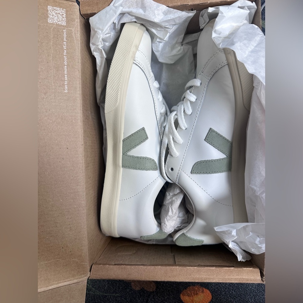 New Veja Esplar Sneaker in Extra White & Clay mens womens skater platform EU 40 - Picture 4 of 10
